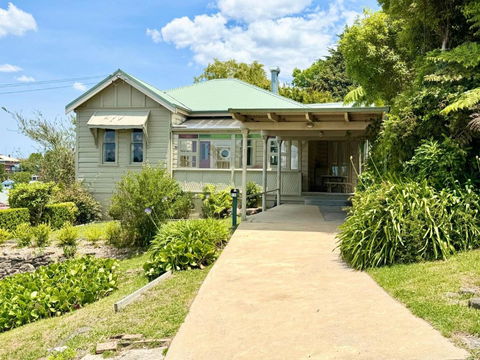 Idlehour Cottage - Sunshine Coast Guide 1