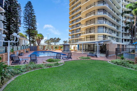 Imperial Surf Private Apartment - Sunshine Coast Guide 2