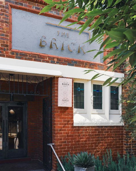 In The Brick Spa And Hotel - Sunshine Coast Guide 0