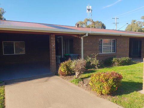 Inara Apartment Mudgee - Sunshine Coast Guide 0