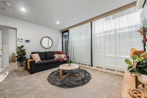 Incredible Inkerman - Sunshine Coast Guide 0
