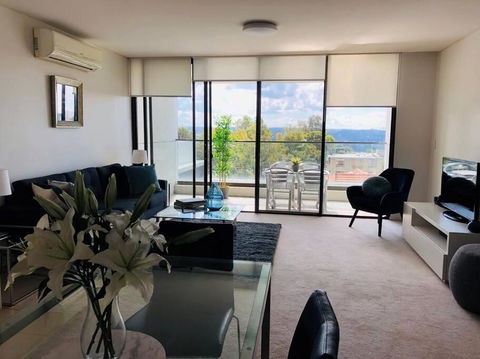 Incredible Waterview Apartment Neutral Bay G301 - Sunshine Coast Guide 0