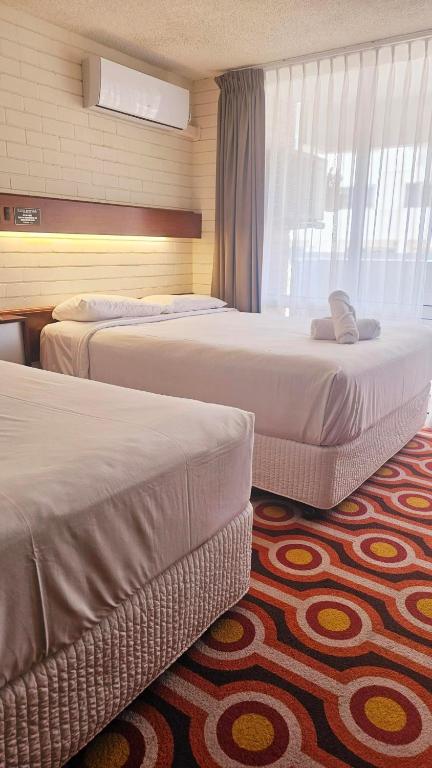 Indian Ocean Hotel - Sunshine Coast Guide 3