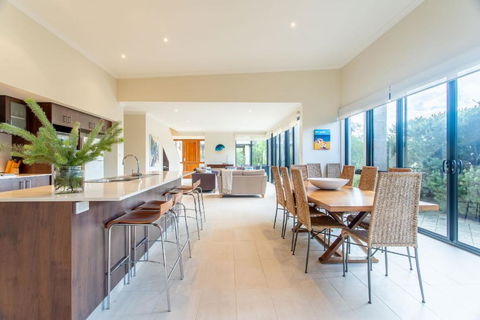 Indigo I Private Properties - Sunshine Coast Guide 2