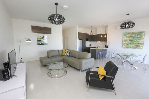 Indulge Apartments - CBD - Sunshine Coast Guide 0
