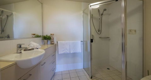 Inn On The Park Apartments - Sunshine Coast Guide 3