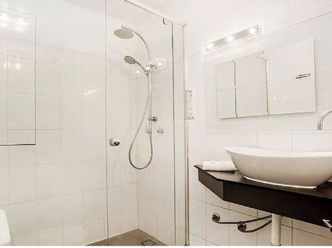 Inner City 2 Bedroom Apartment Self Catering - Sunshine Coast Guide 1