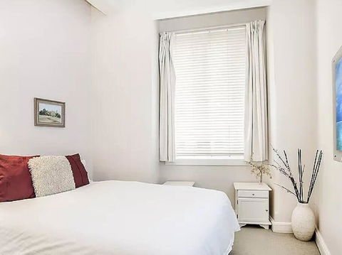 Inner City 2 Bedroom Apartment Self Catering - Sunshine Coast Guide 2