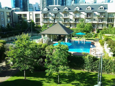 Inner City Sanctuary - Sunshine Coast Guide 0