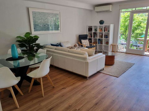 Inner City Sanctuary - Sunshine Coast Guide 3