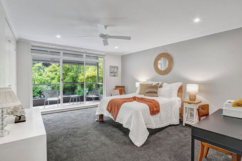 Iluka Palm Cove Penthouse - Sunshine Coast Guide 1