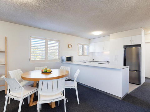 Intrepid 1 3 Intrepid Close Amazing Views Of Shoal Bay Only 100m From The Beach - Sunshine Coast Guide 2