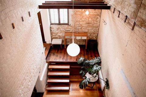 Inner-city Sanctuary With Off-street Parking - Sunshine Coast Guide 0