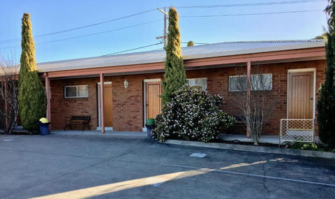 Inverloch Central Motor Inn - Sunshine Coast Guide 2