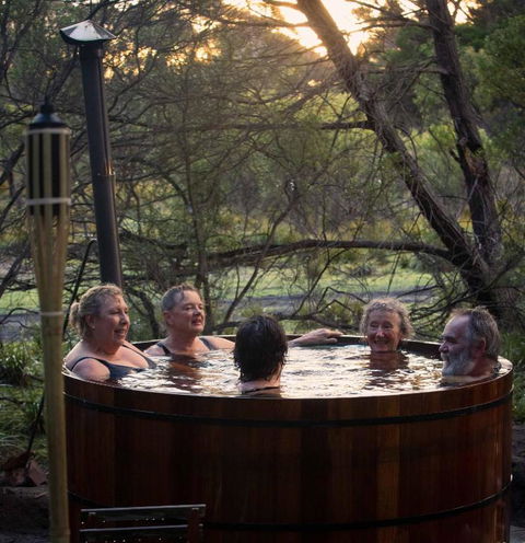 Island Alive Guest House - Sunshine Coast Guide 3