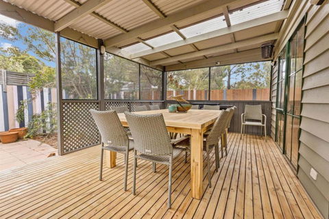 Island House - Sunshine Coast Guide 3