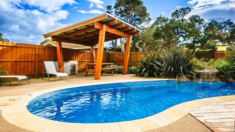Island Oasis - Sunshine Coast Guide 0