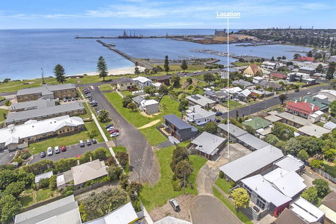 Admella Motel - Sunshine Coast Guide 3