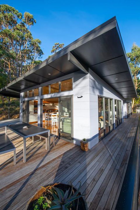 Adventure Bay Beach House - Sunshine Coast Guide 3
