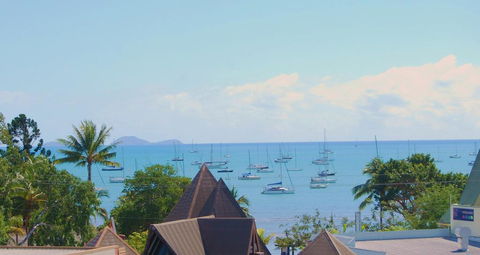 Airlie Beach Apartments - Sunshine Coast Guide 0