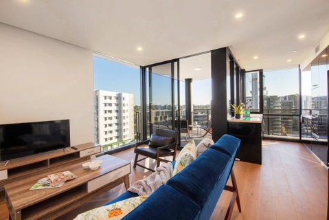 AirTrip Apartment II On Cordelia Street - Sunshine Coast Guide 0