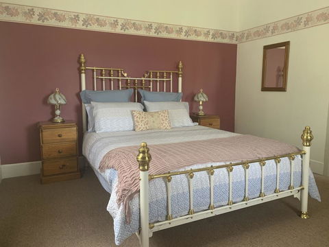 Akoonah Cottage - Sunshine Coast Guide 0