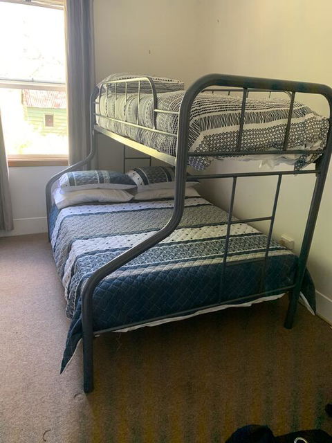 Akoonah Cottage - Sunshine Coast Guide 2