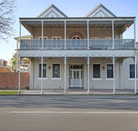 Albury Suites - Waterstreet - Sunshine Coast Guide