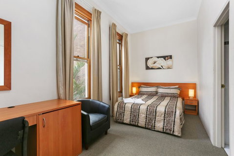 Alishan International Guest House - Sunshine Coast Guide 1