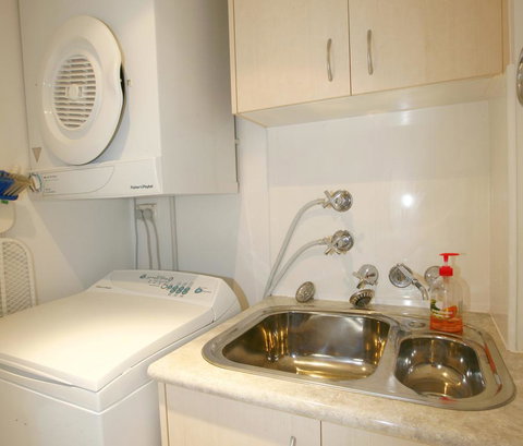 Allamanda U2, - Awesome Location - - Sunshine Coast Guide 1