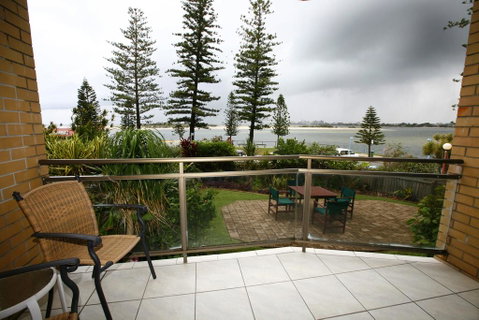 Allamanda U2, - Awesome Location - - Sunshine Coast Guide 2