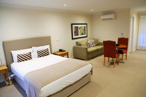 Allansford Hotel Motel - Sunshine Coast Guide 0