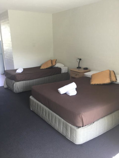 Alloggio Bathurst (previously Bathurst Apartments) - Sunshine Coast Guide 3
