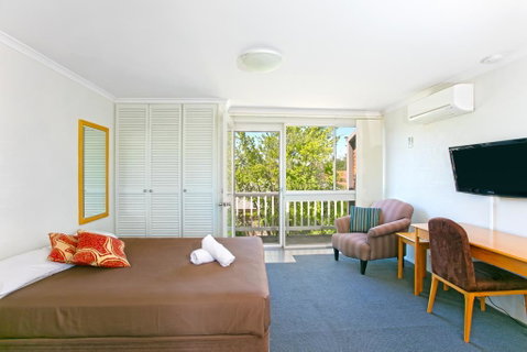 Alloggio Bathurst (previously Bathurst Apartments) - Sunshine Coast Guide 1