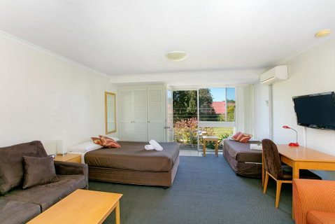 Alloggio Bathurst (previously Bathurst Apartments) - Sunshine Coast Guide 2