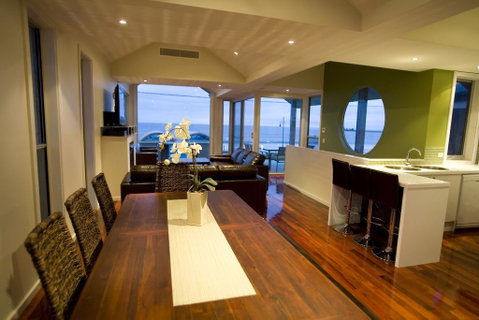 Aloha Beachfront Port Fairy - Sunshine Coast Guide 1
