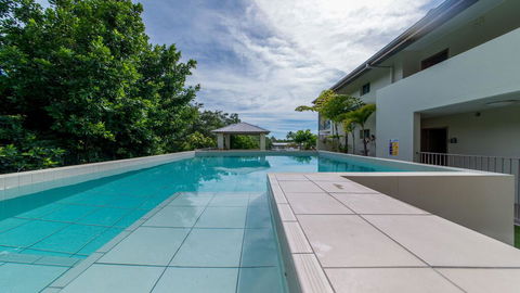 Alpha 8 On Waterson - Airlie Beach - Sunshine Coast Guide 1