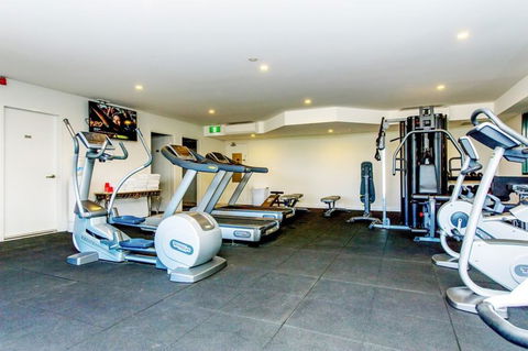 Alpha Hotel Canberra - Sunshine Coast Guide 2
