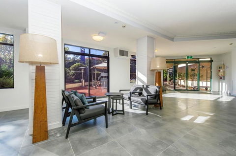 Alpha Hotel Canberra - Sunshine Coast Guide 3