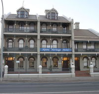 Alpine Heritage Motel - Sunshine Coast Guide