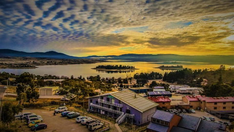 Alpine Resort Motel - Sunshine Coast Guide 0
