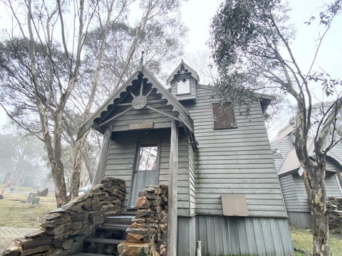 Alpine Retreat - Sunshine Coast Guide 0