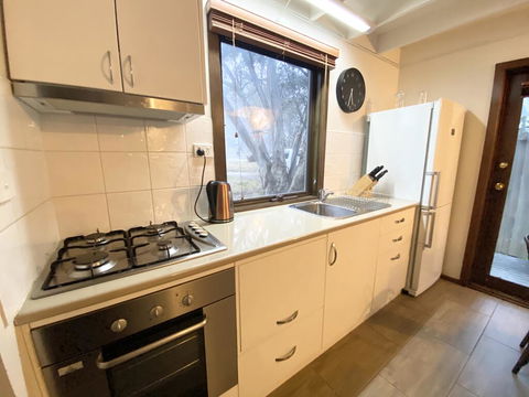 Alpine Retreat - Sunshine Coast Guide 3