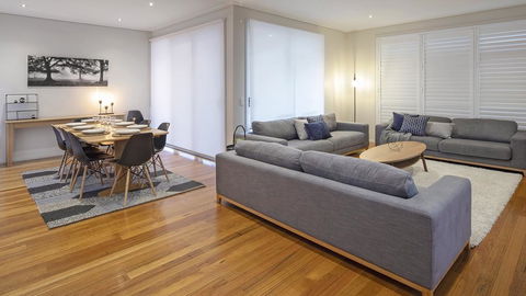 Alpine Snow Angels Retreat Luxurious Snowy Mountains Living - Sunshine Coast Guide 2