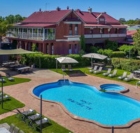 Alzburg Resort - Sunshine Coast Guide