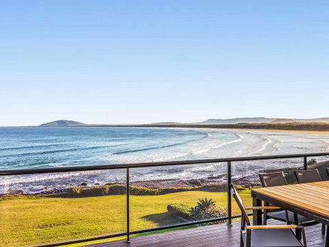Amaroo - Sunshine Coast Guide 0