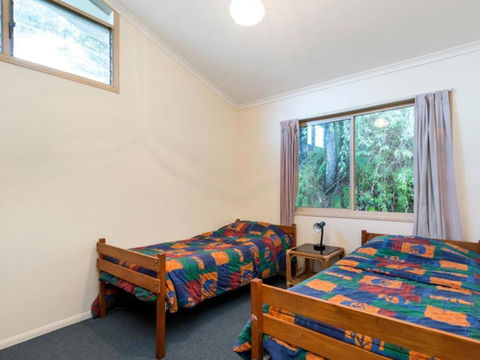 Amaroo House - Sunshine Coast Guide 2