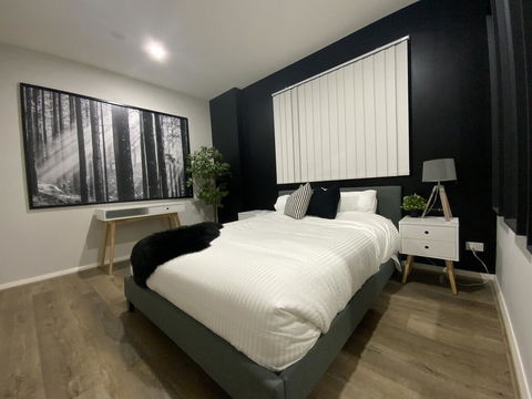 Amazing New Apartment Penrith, Prime Location - Sunshine Coast Guide 1