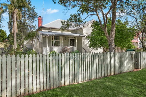 Ambiente Cottage - Pet And Family Friendly - Sunshine Coast Guide 0