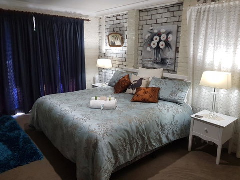 Amore Casa Tenterfield - Sunshine Coast Guide 3